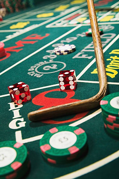 Live dealer shuffling cards